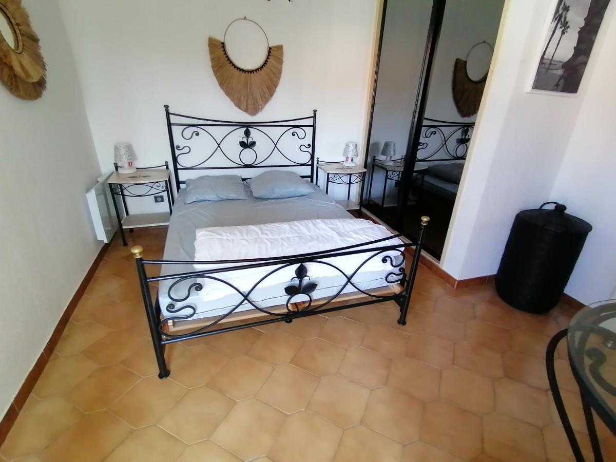 "Le Palmier Dore", Cosy T3 A 3 Minutes A Pied Des Plages, Parking Et Clim Sanary-sur-Mer Exteriör bild