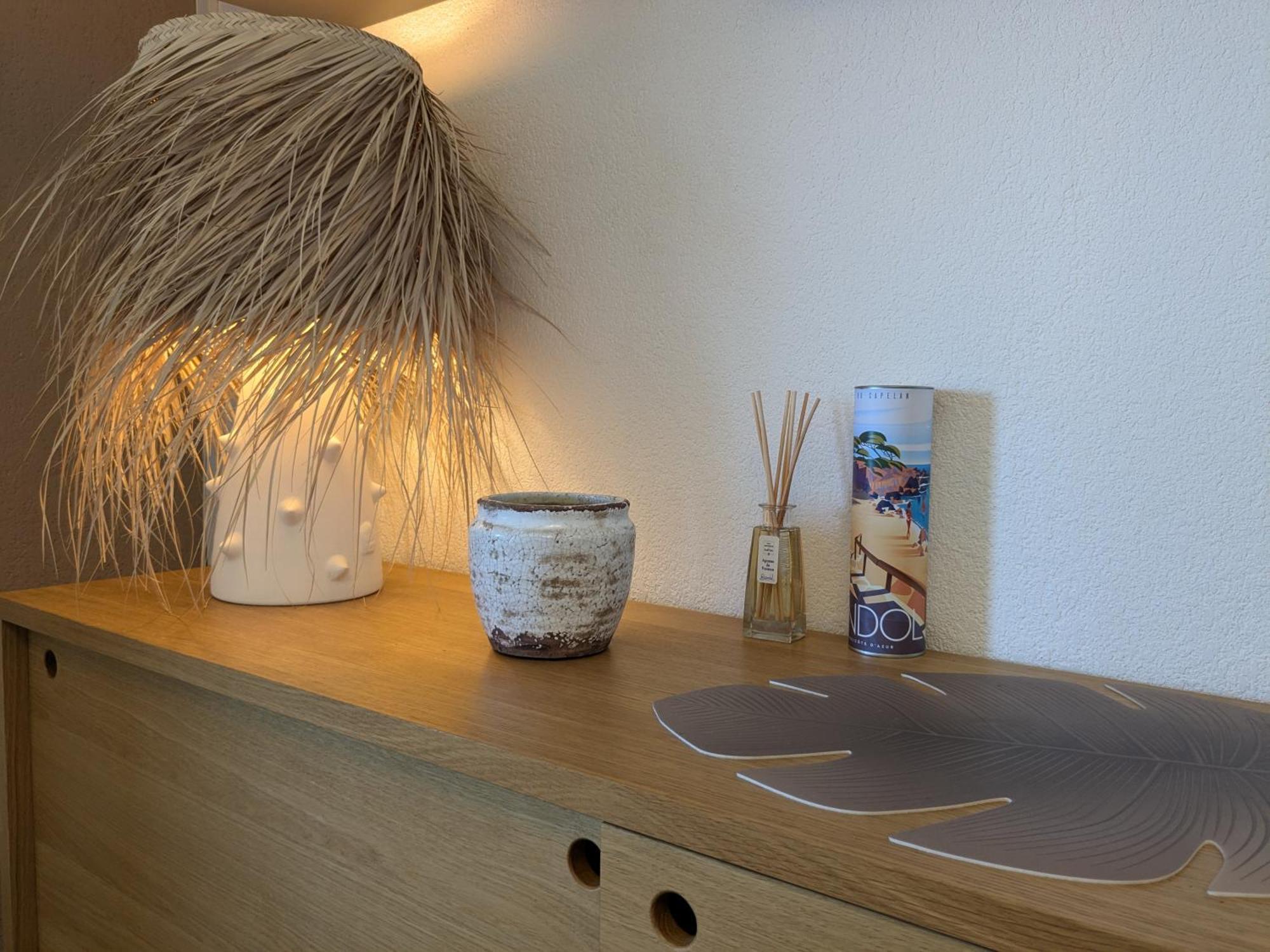 "Le Palmier Dore", Cosy T3 A 3 Minutes A Pied Des Plages, Parking Et Clim Sanary-sur-Mer Exteriör bild