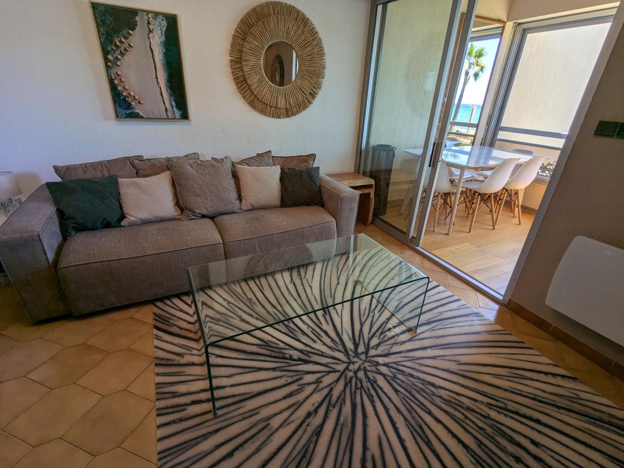 "Le Palmier Dore", Cosy T3 A 3 Minutes A Pied Des Plages, Parking Et Clim Sanary-sur-Mer Exteriör bild