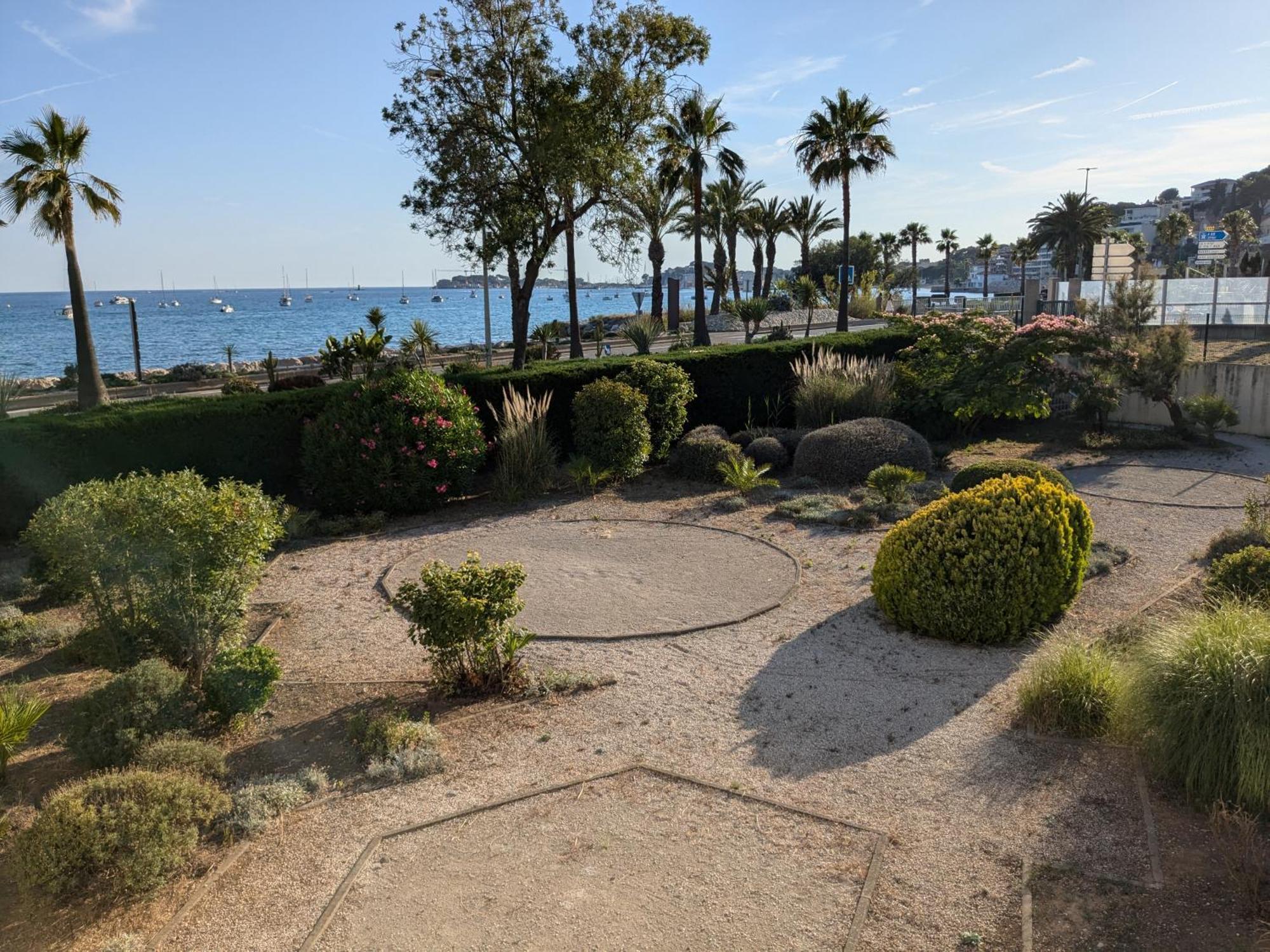"Le Palmier Dore", Cosy T3 A 3 Minutes A Pied Des Plages, Parking Et Clim Sanary-sur-Mer Exteriör bild