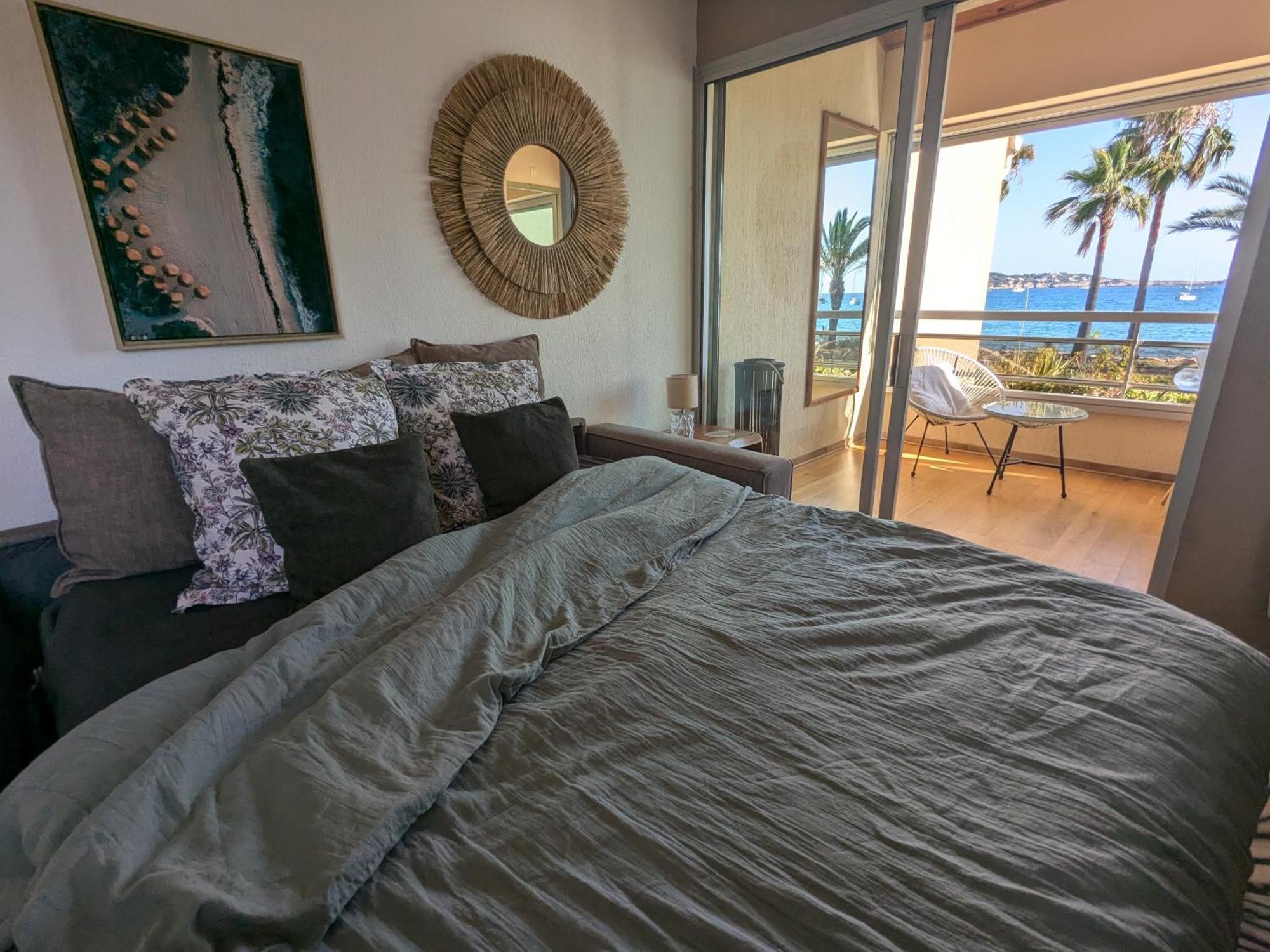 "Le Palmier Dore", Cosy T3 A 3 Minutes A Pied Des Plages, Parking Et Clim Sanary-sur-Mer Exteriör bild